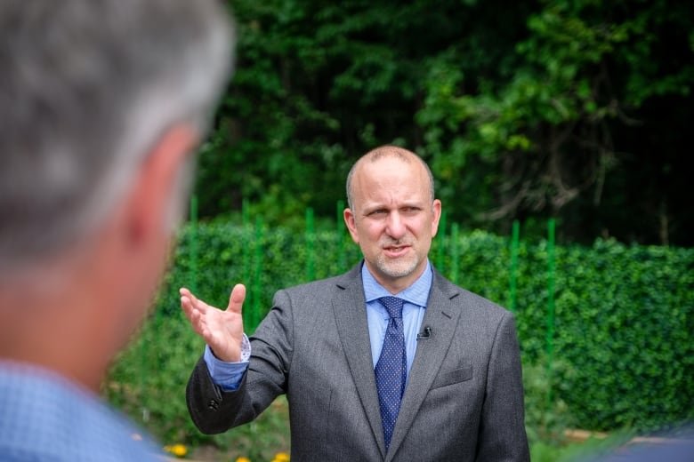 jeff-herschberg Toronto criminal defense lawyer Jeff Herschberg says police narratives surrounding crime suspects often fail to hold up at trial.