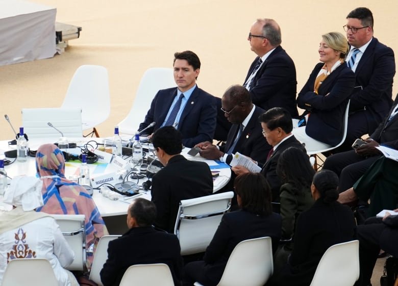 trudeau-francophonie-20241005 Prime Minister Justin Trudeau takes part in the Francophonie Summit in Paris on Oct. 5, 2024.