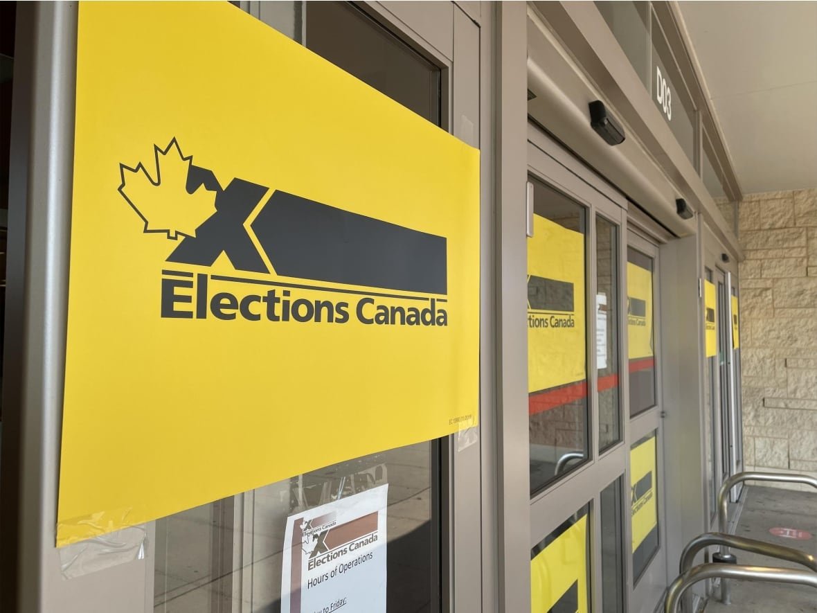 election I picture of an Elections Canada logo