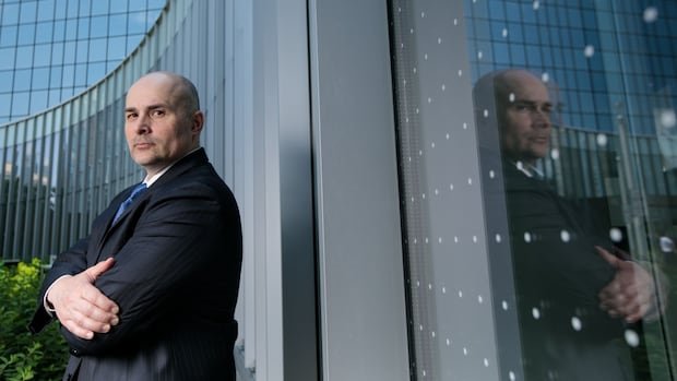 5 expert tips to protect yourself from financial fraud when the banks won’t