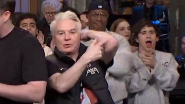 #TheMoment ‘Elbows Up’ became a rally cry against Trump