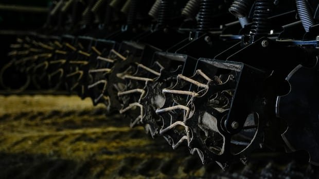 “Study Reveals Urea Fertilizer’s Harm to Canadian Prairies”