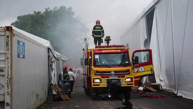 “Fire Disrupts UN Climate Talks in Brazil, No Agreements in Sight”
